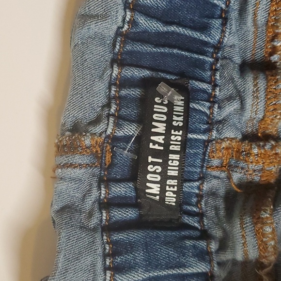 Almost Famous Denim size small S unique cuffed high rise skinny jeans - Picture 12 of 16